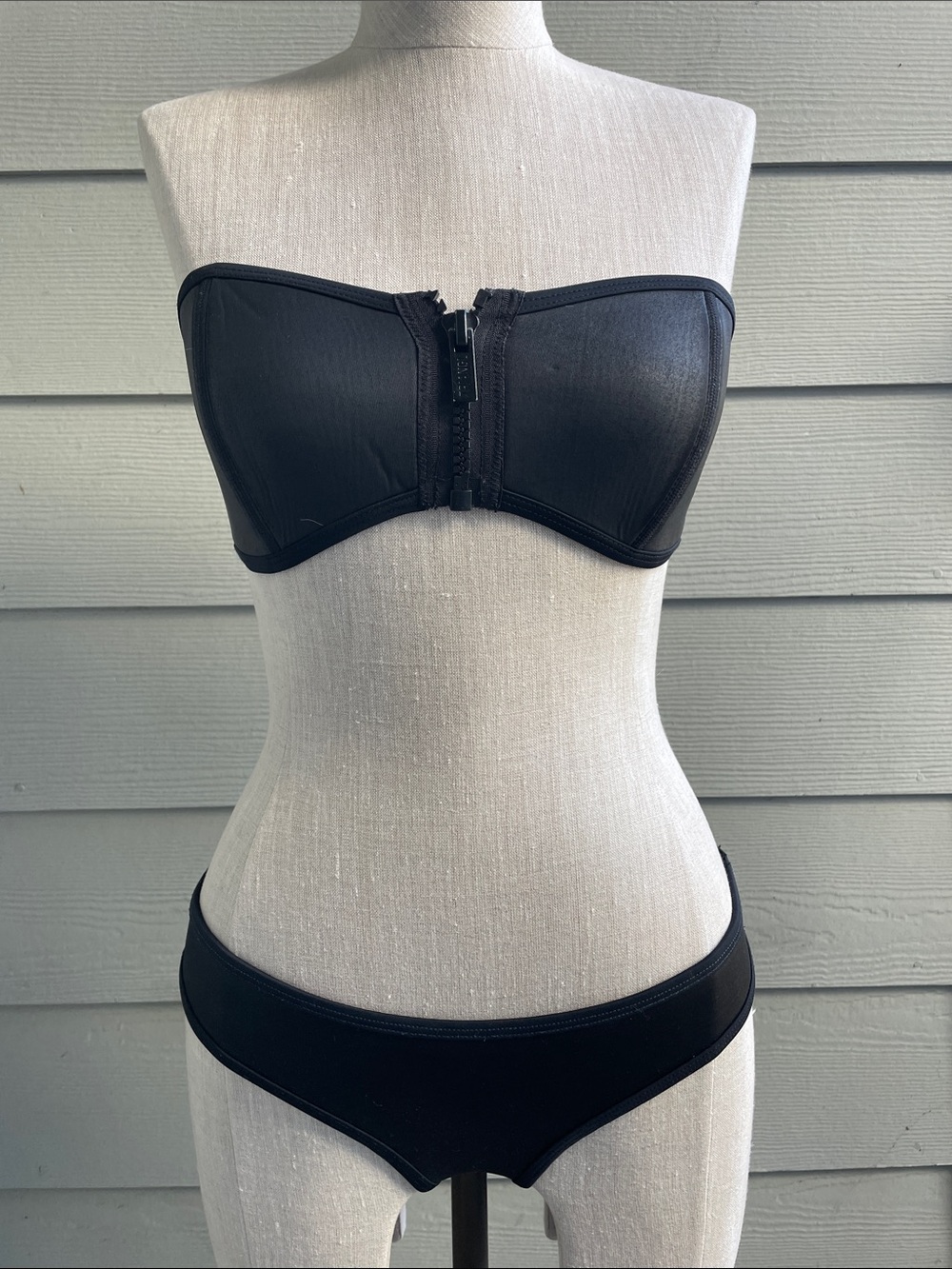 triangl swimwear Black Strapless Front-Zip Bikini Set